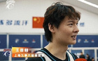 王哲林續(xù)約上海男籃三年，頂薪留隊(duì)，最高年薪六百萬(wàn)。