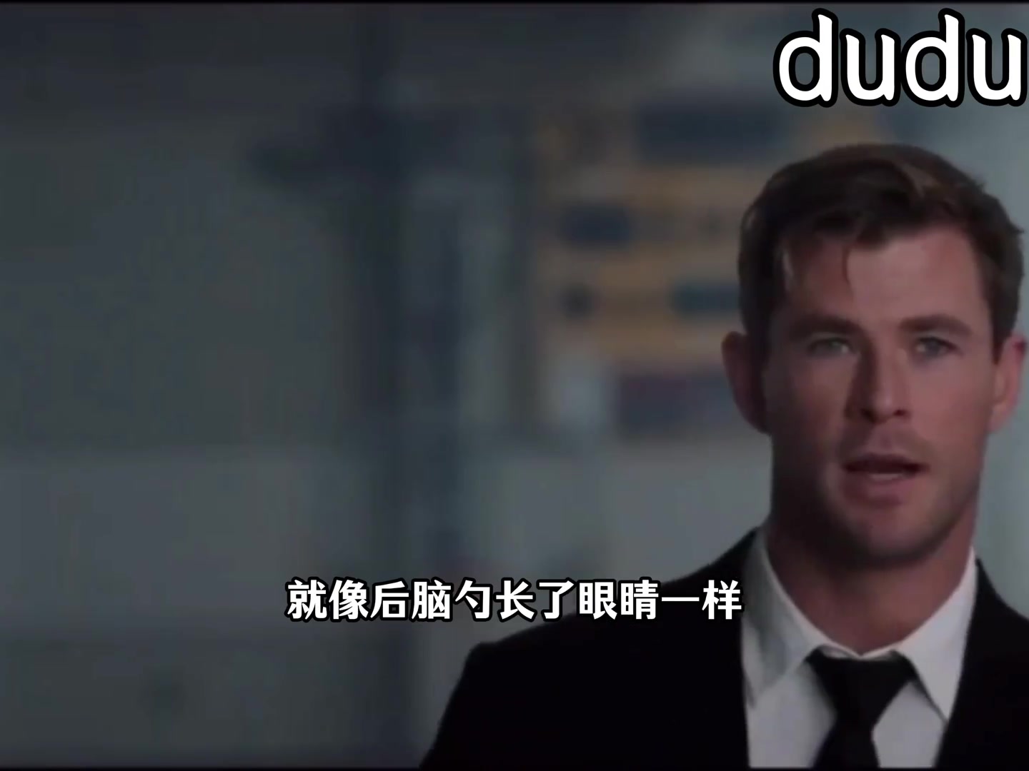 保羅此前和雷神索爾扮演者一起拍電影 演繹一個(gè)腦后長眼的英雄