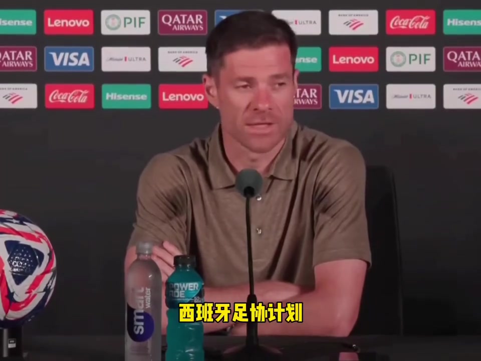 皇馬堅(jiān)決反對(duì)向國(guó)際足聯(lián)申請(qǐng)不批準(zhǔn)巴薩vs黃潛這場(chǎng)海外賽