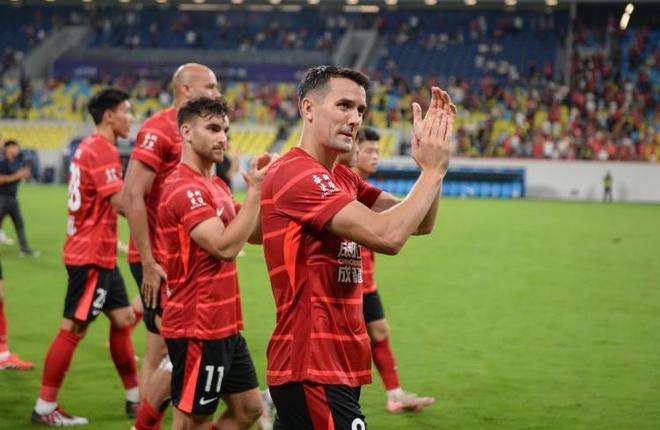 足球報(bào)：業(yè)內(nèi)人士認(rèn)為，蓉城3-0開(kāi)啟亞洲頂級(jí)俱樂(lè)部之路